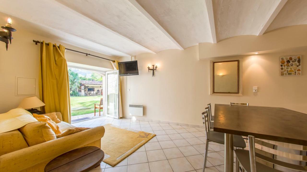 La Campagne St Lazare - Restaurant Chambres D'Hotes Piscine & Spa Forcalquier Exterior photo