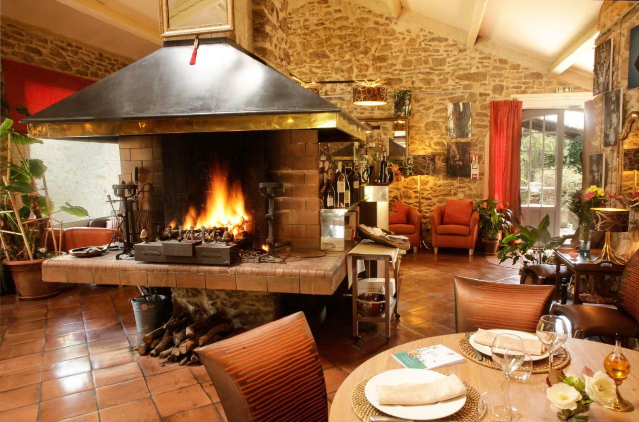 La Campagne St Lazare - Restaurant Chambres D'Hotes Piscine & Spa Forcalquier Exterior photo